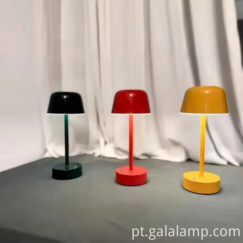 Stylish USB Desk Lamp